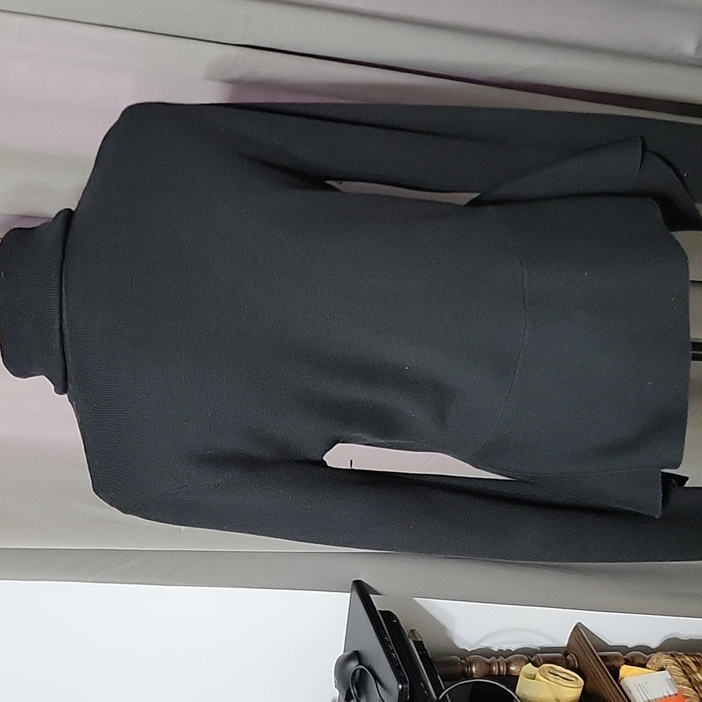 Top - Picture 3 of 5